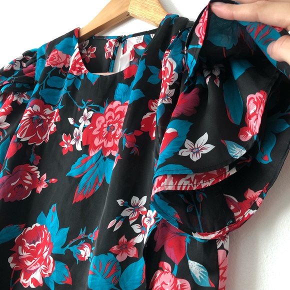 NWOT!! UO Tulip Style Floral Blouse Top - Picture 4 of 8